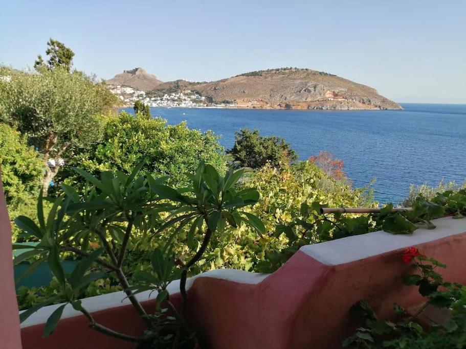 Вилла Casa Dei Melograni At Vourlidia Leros Vromolithos Экстерьер фото