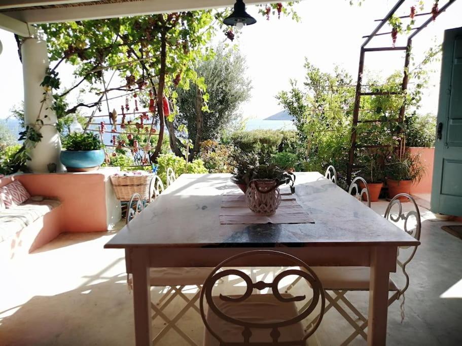 Вилла Casa Dei Melograni At Vourlidia Leros Vromolithos Экстерьер фото